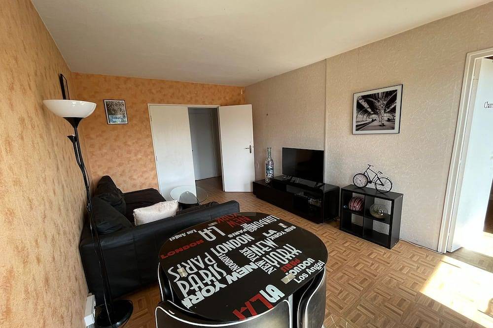 Spacious T4 3bedroom kitchen bathroom living room+balcony in Massy, Essonne