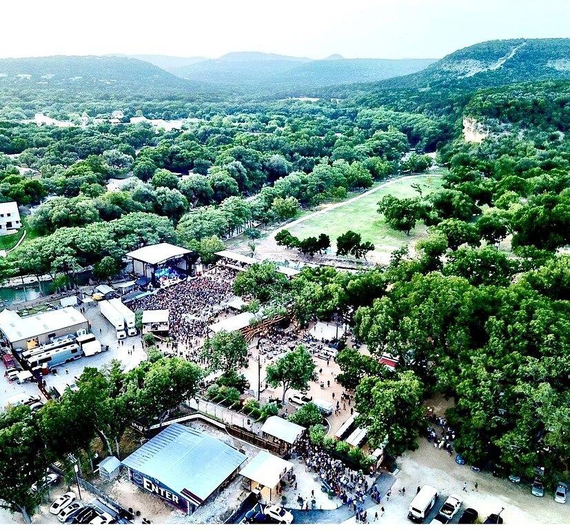 Direkt am Fluss !!! Guadalupe River Retreat ist der perfekte Zufluchtsort! in Comal County