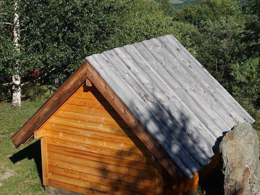 Domaine du trappeur  - Hébergement 2 personnes - Hutte Marmotte - Pas de cuisine, pas de sanitaires (ni Wc, ni salle de bain) in Saint-Sorlin-d'Arves, Région de Saint-Jean-de-Maurienne
