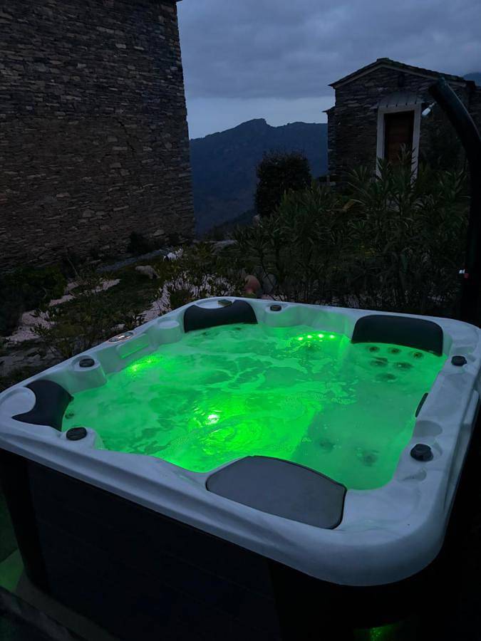 Chambre d’hôte pour 2 personnes, avec jardin et sauna ainsi que piscine et vue dans Haute-Corse - 4
