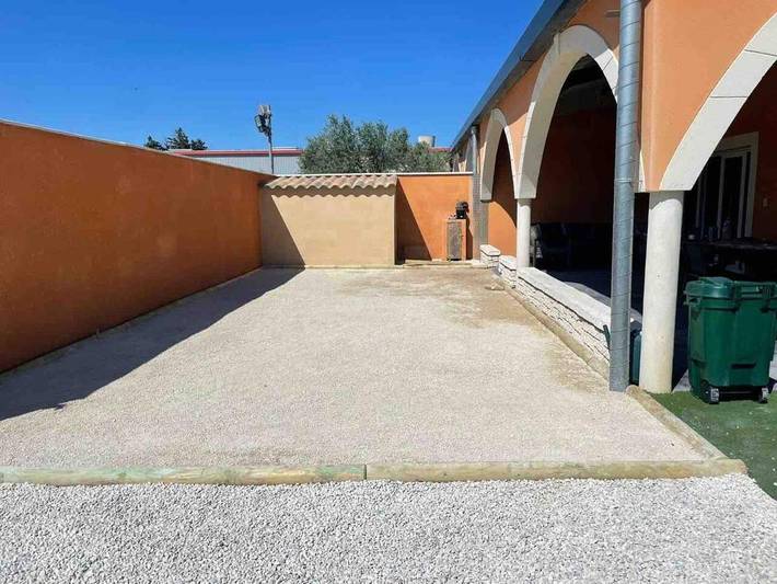 Location de vacances pour 14 personnes, avec terrasse et piscine à Saint-Andiol - 3