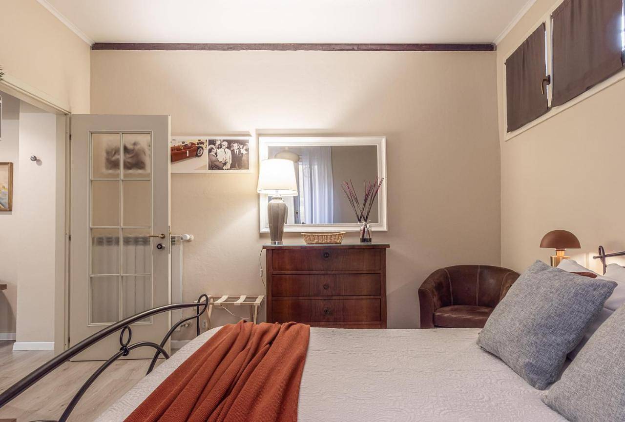 Standard Single Room with Shared Bathroom in Modena, Modena Provinz