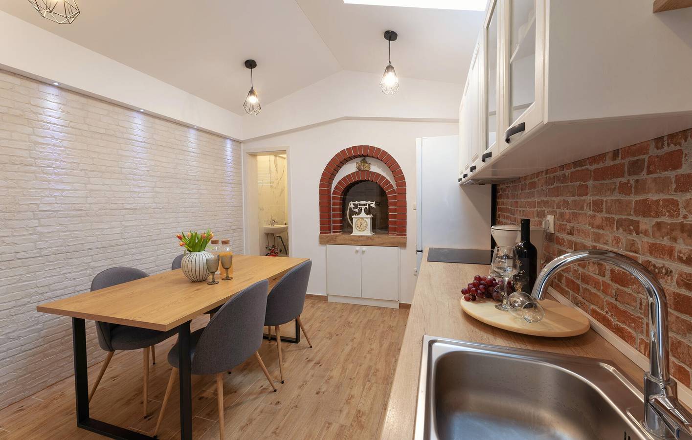 Ferienhaus für 4 Personen mit Terrasse in Kastel Novi, Kaštela
