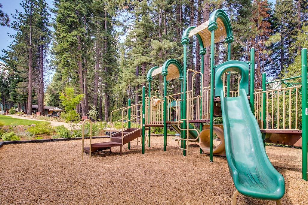 Ganze Wohnung, Rustikale Suite im Herzen von Northstar w / shared Pool und Whirlpool! Nähe Loipe! in Northstar California