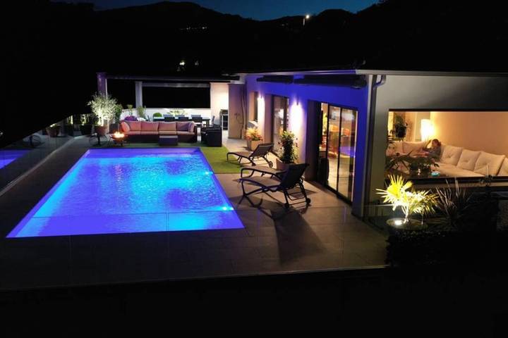 Location de vacances pour 8 personnes, avec piscine ainsi que vue et jardin à Taglio-Isolaccio - 3