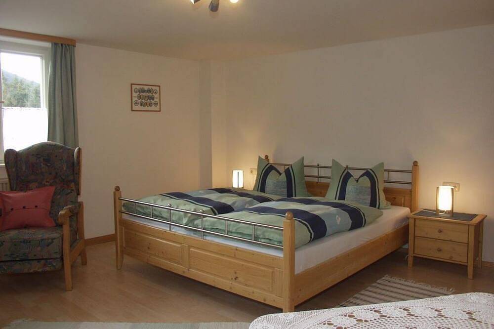 Ganze Wohnung, Haus Funk - Ferienwohnung Birnenlaube (2 Schlafz.) in Unterammergau, Bayerische Alpen