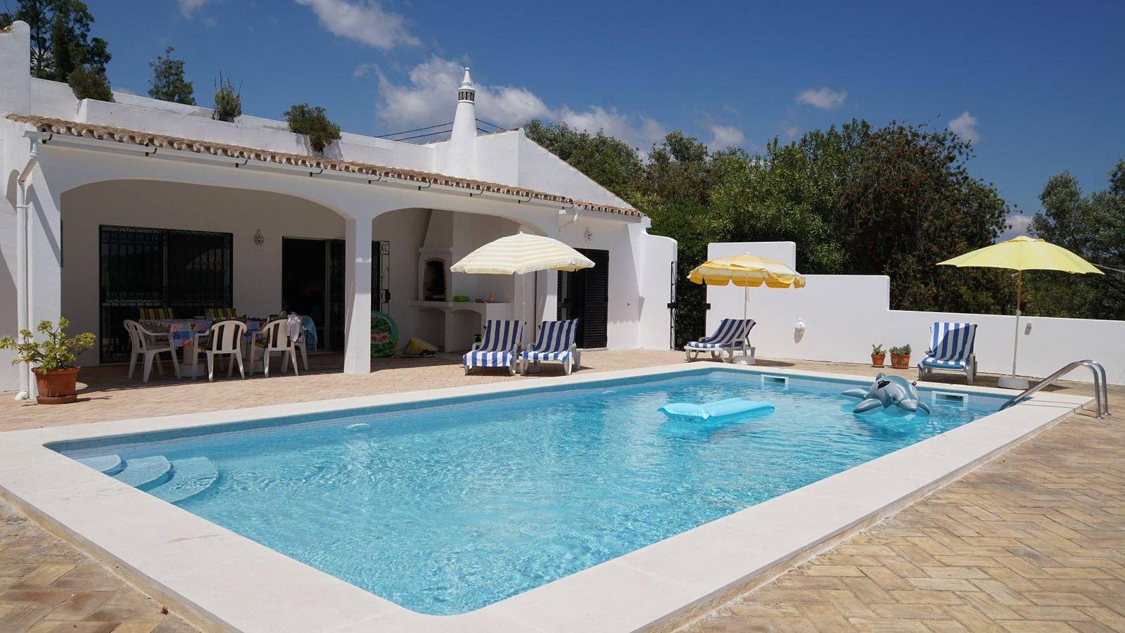 Freistehendes Ferienhaus in Santa Bárbara De Nexe mit Großem Pool und Panoramablick in Santa Bárbara de Nexe, Faro Distrikt