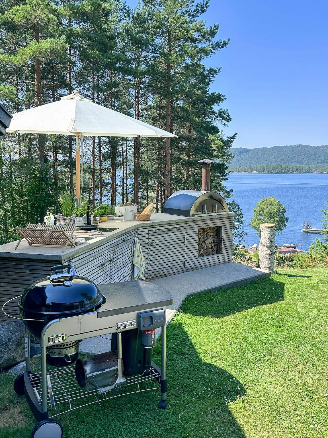 Norwegische Hüttenatmosphäre und schöne Aussicht in Vegårshei in Vegårshei
