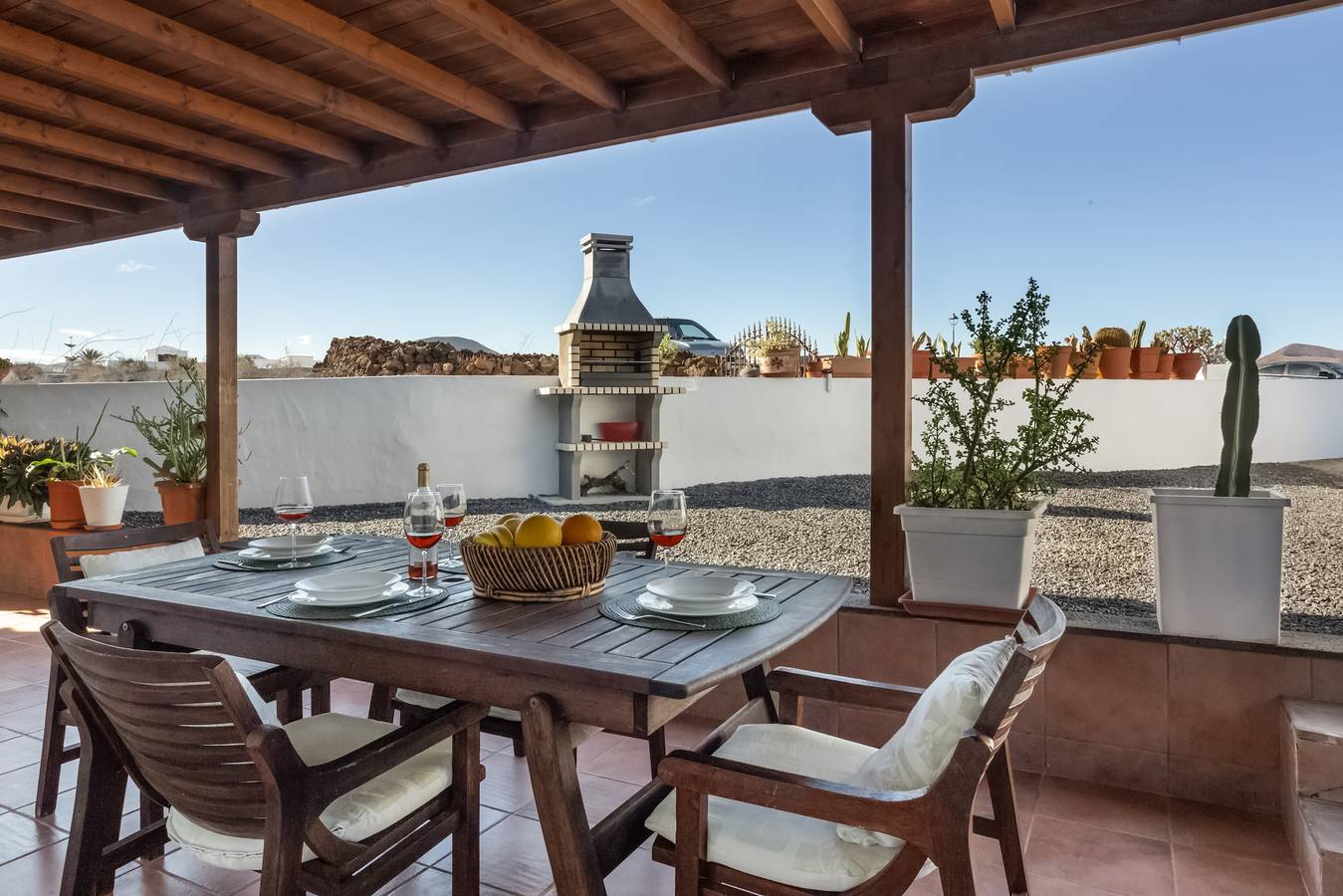 Maison de vacances 'Almar' avec vue sur la mer, terrasse privée et Wi-Fi in El Cuchillo, Tinajo