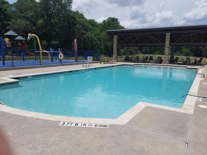 Vacation rental for 3 people, with garden and pool, with pets in Austin (TX)
