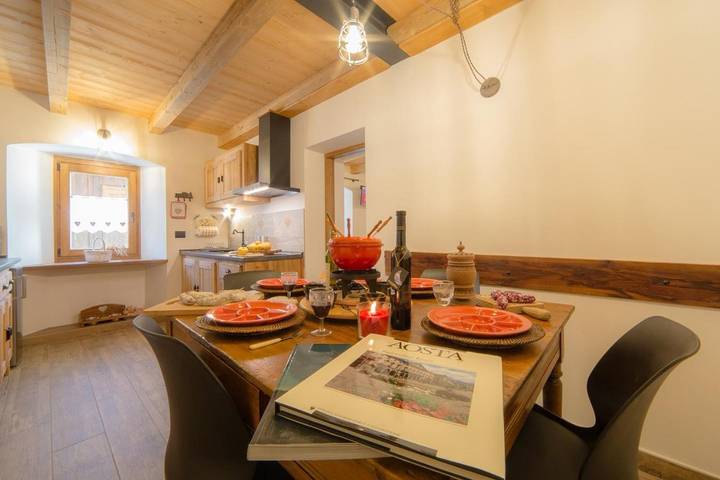 Location de vacances pour 7 personnes, avec terrasse, animaux acceptés dans Etroubles - 4