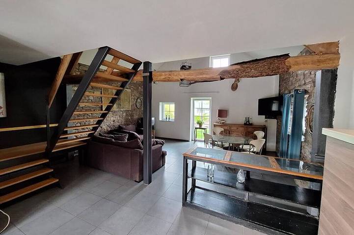 Ferienhaus für 3 Personen, mit Whirlpool und Garten sowie Pool