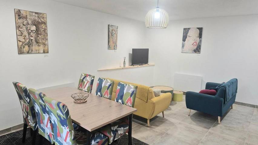Location de vacances pour 6 personnes, avec terrasse à Saint-Germain-Lembron - 3
