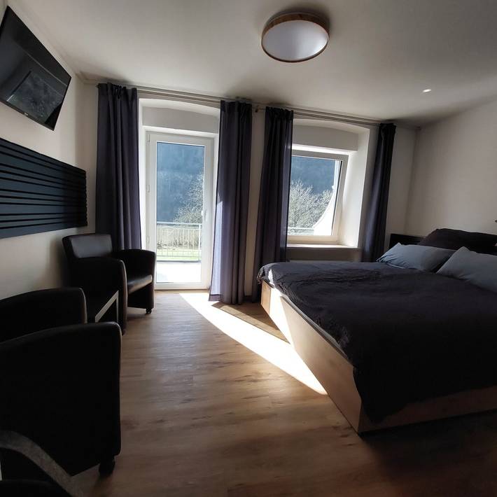 Camera Comfort con colazione, balcone e vista Mosella per 2 persone (20 m²) a Ediger-Eller in Ediger-Eller, Cochem-Zell