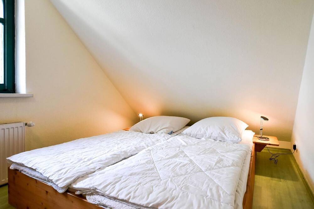 Ganze Wohnung, Ferienwohnung Hugo für 4 Personen in Groß Stresow, Putbus