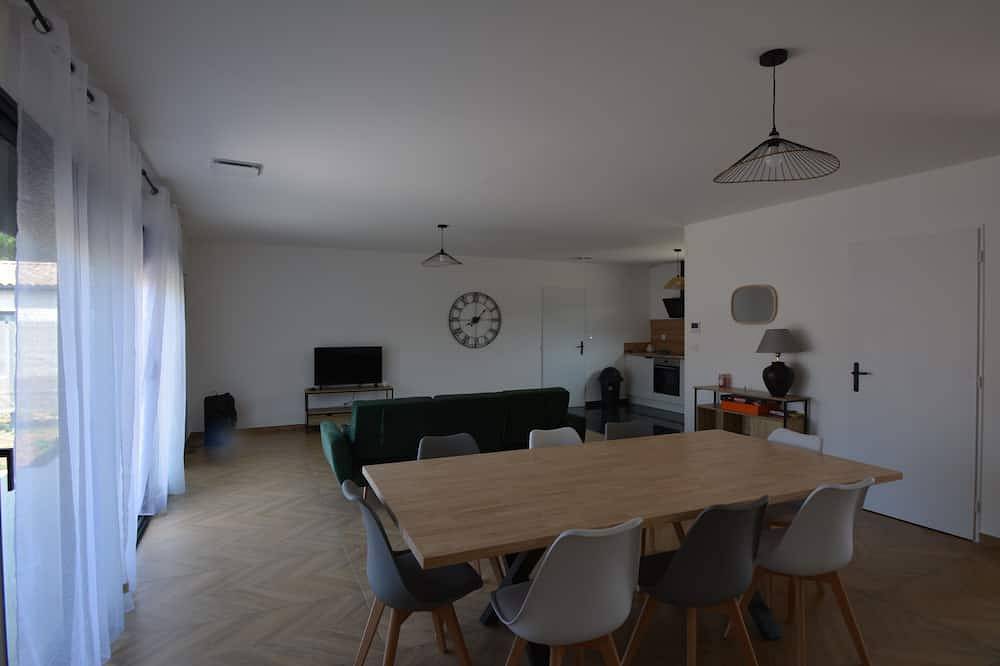 Maison Noé ( New Villa ) Spacious near the center Fully air-conditioned in Ruoms, Ardèche
