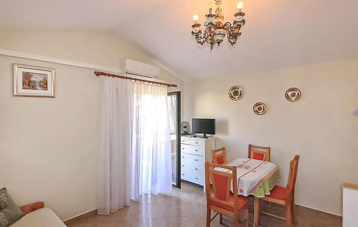 Ganze Ferienwohnung, Ferienwohnung für 3 Personen mit Garten in Nin, Zadar