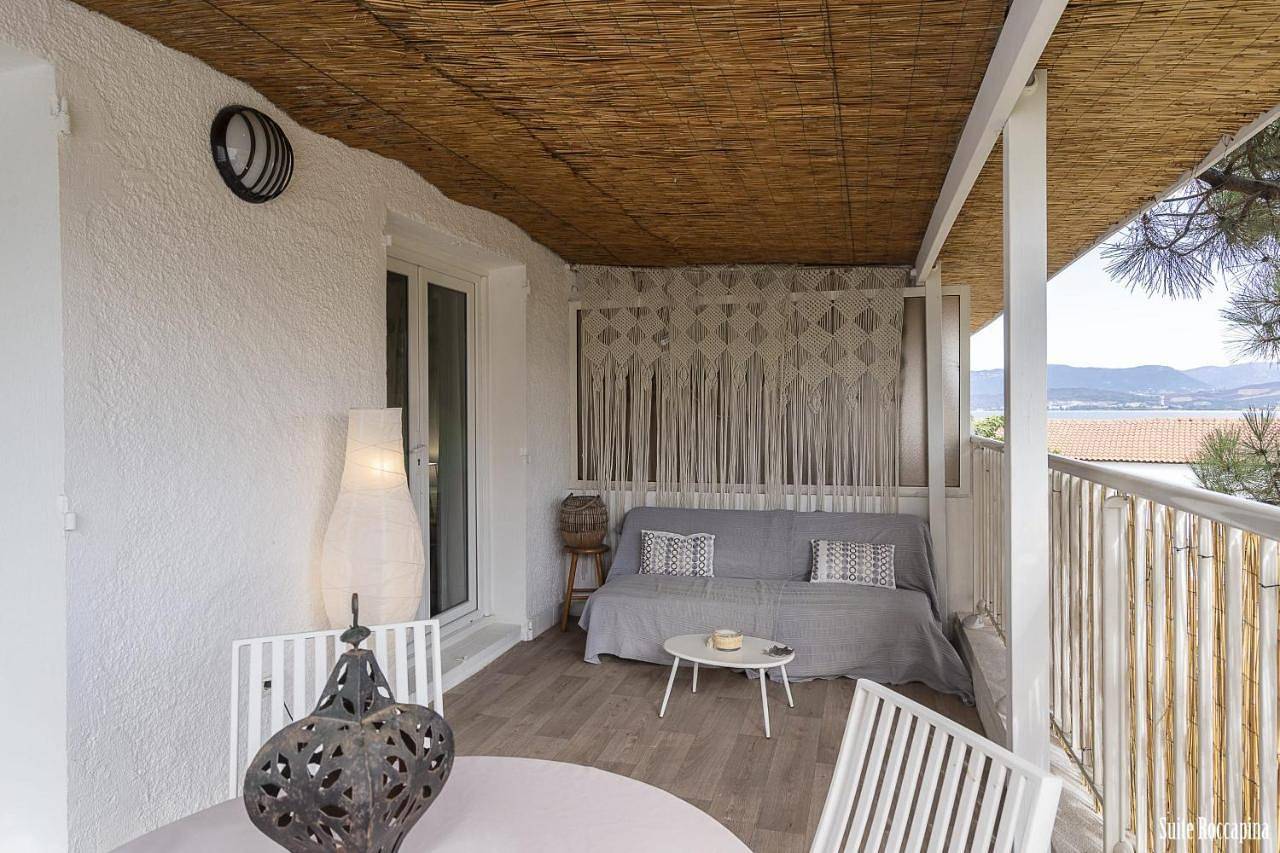 Two-Bedroom Apartment with Terrace in Porticcio, Grosseto-Prugna