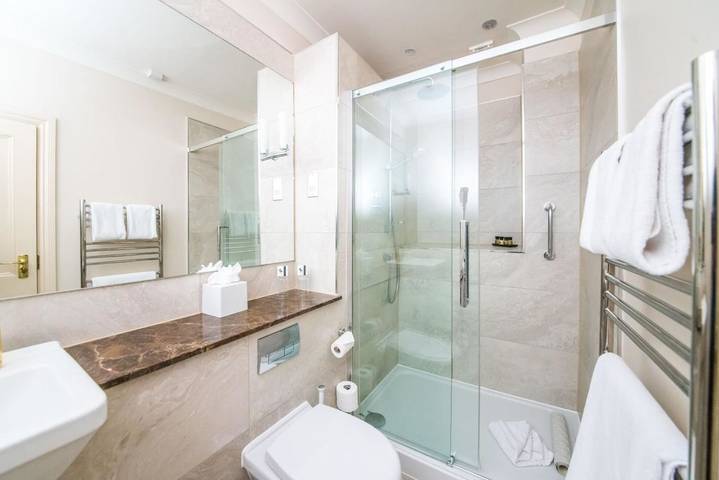 Maison d’hôte pour 10 personnes, avec jardin à Bath - 3