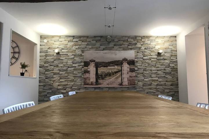 Gîte pour 12 personnes, avec jacuzzi et piscine, animaux acceptés
