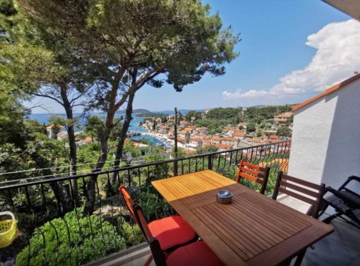 Ganze Wohnung, Apartments Vesna in Maslinica, Solta