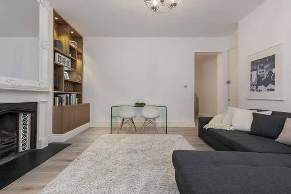 Ganze Wohnung, Urban Oasis: Neu renovierte 5 * 2bed Lux ​​Wohnung im grünen Bereich von Zentral-London in London, Südostengland