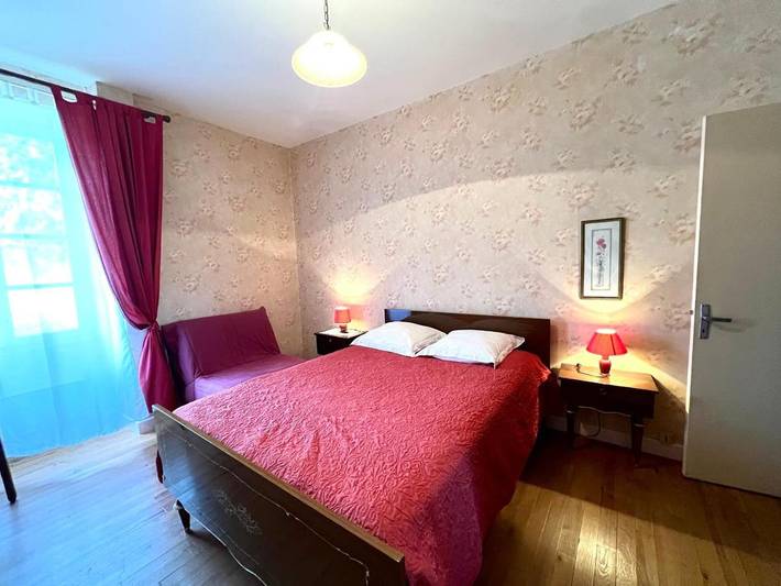 Gîte pour 5 personnes, avec jardin ainsi que vue et terrasse à Saint-Puy - 2