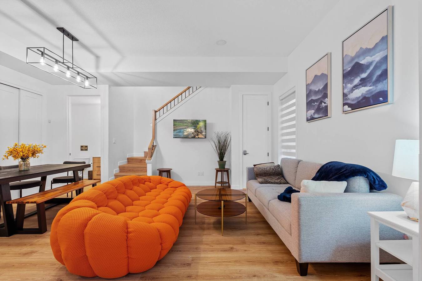 Loft for 7 Guests in Edmonton, Alberta