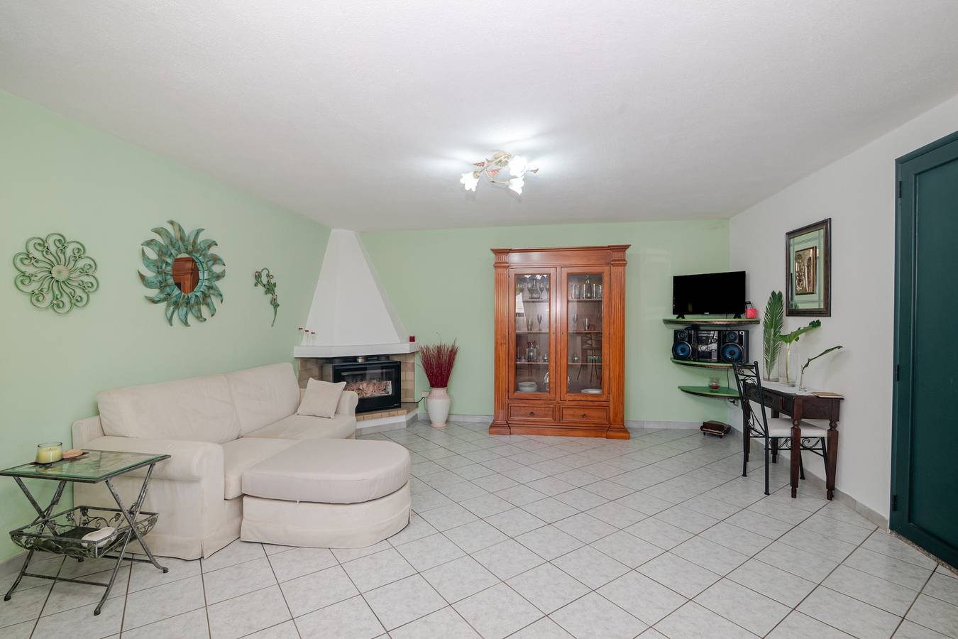 Entire apartment, Apartment 'La Casa di Piera 2' with Mountain View, Wi-Fi and Air Conditioning in Budoni, Olbia-Tempio