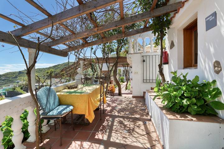Holiday apartment for 3 people, with hot tub and sauna as well as garden - 1