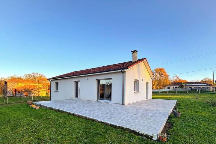 Location de vacances pour 4 personnes, avec Jardin à Royères