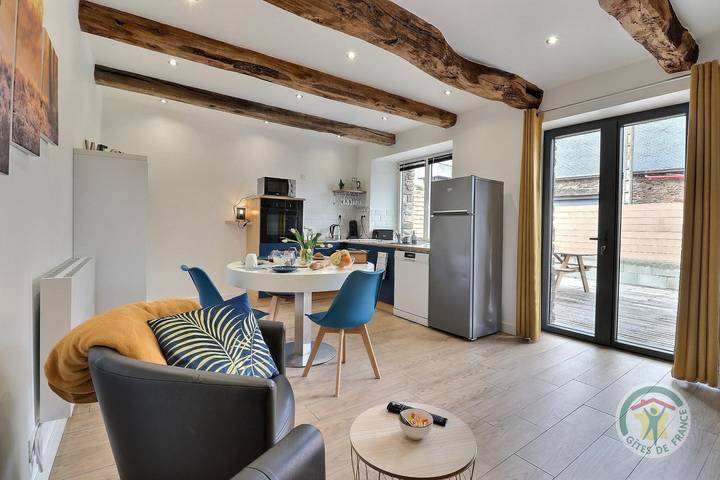 Gîte pour 4 personnes, avec Jacuzzi ainsi que Terrasse et Jardin dans Saint-Malon-sur-Mel