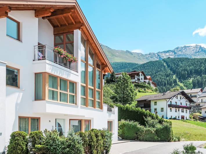 Ferienwohnung für 4 Personen, mit Terrasse in Fendels