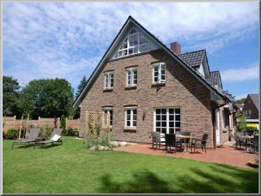 Ferienhaus in Wyk/Föhr mit Schwimmbecken in Wyk auf Föhr (Stadt), Wyk auf Föhr