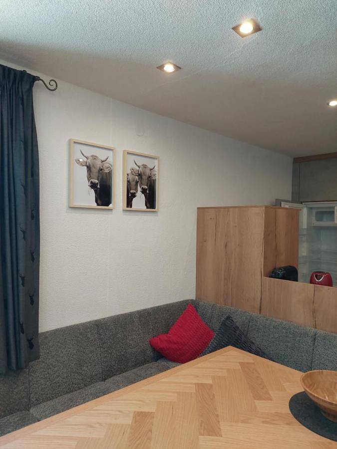 Ferienwohnung für 7 Personen, mit Balkon und Garten sowie Ausblick und Sauna, mit Haustier in Galtür