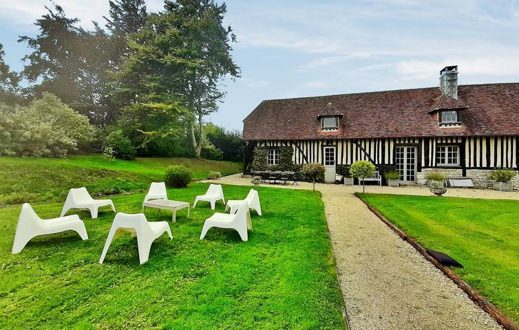 Gemütliche Wohnung mit Pool, Terrasse & WiFi in der Nähe von Beuvillers in Glos, Lisieux und Umgebung
