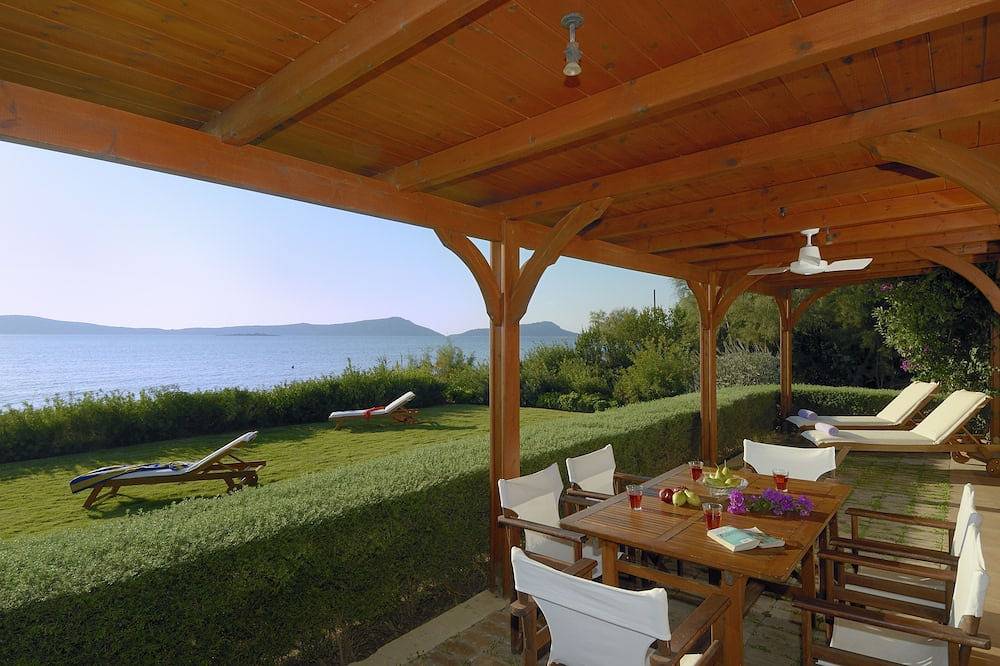 Beachfront Villa in Messenien