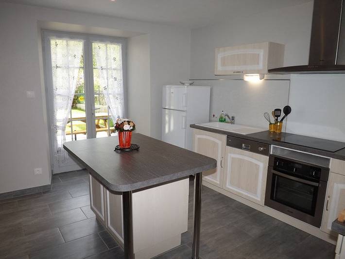 Gîte pour 6 personnes, avec terrasse et jardin à Mandailles-Saint-Julien - 2