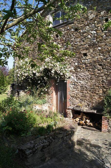 Location de vacances pour 6 personnes, avec terrasse et jardin, animaux acceptés à Andouque