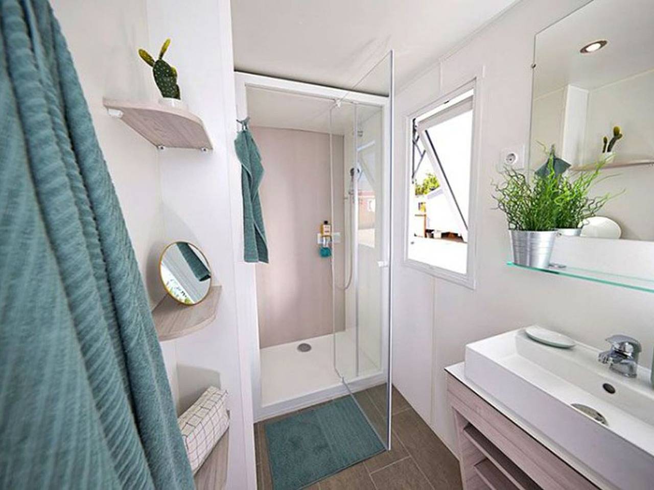 Cómodo mobil-home con terraza - 5 pers. in Anduze, Cevenas