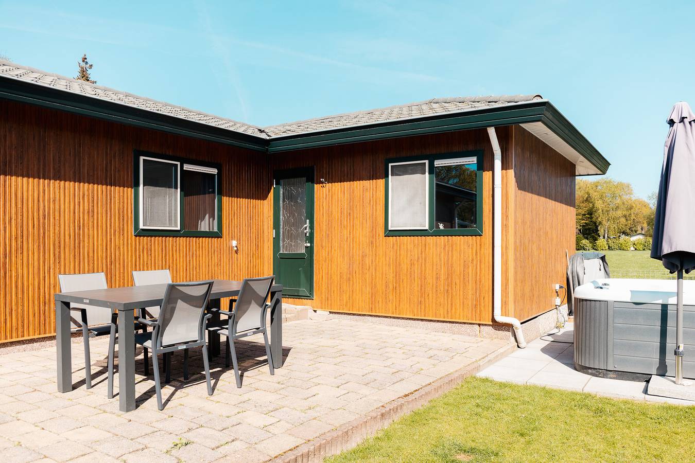 Recreatiepark De Boshoek — Wilbrinkchalet mit Jacuzzi | 4 Personen in Veluwe