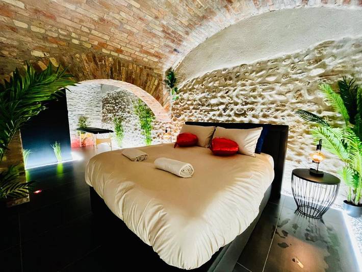 Gîte pour 2 personnes, avec jacuzzi et piscine à Valence - 2