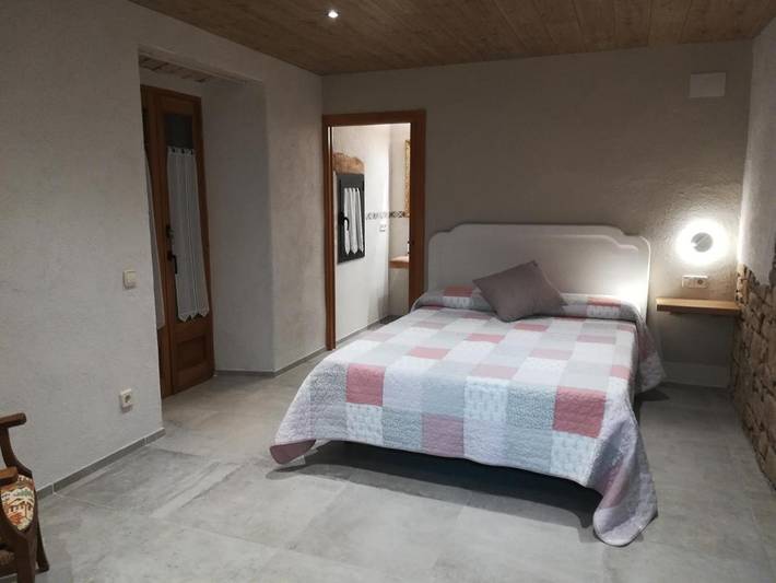 Casa rural para 4 personas, con vistas y piscina para niños además de jardín y piscina en Cataluña - 3