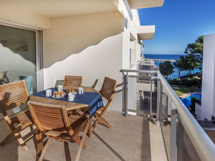 Gîte pour 4 personnes, avec balcon et jardin à Calafat - 2