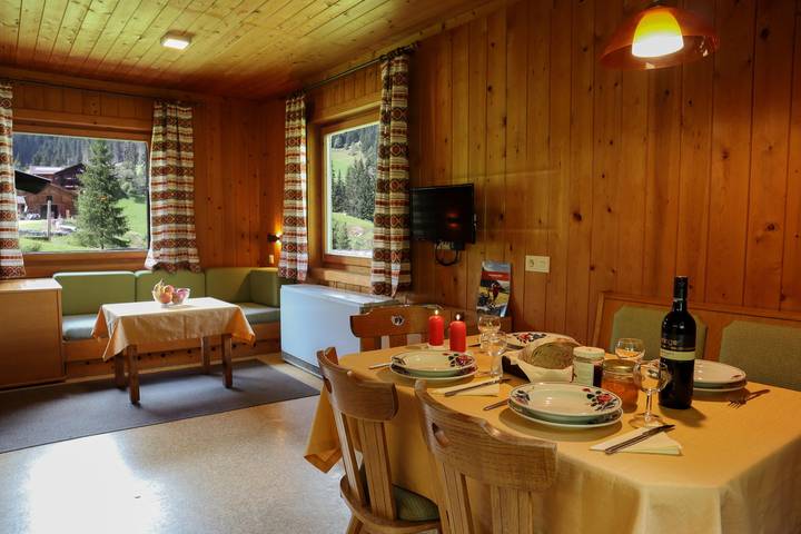 Bungalow für 6 Personen, mit Ausblick und Garten, kinderfreundlich in den Alpen - 3