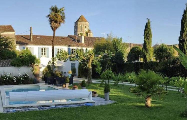 Location de vacances pour 7 personnes, avec jardin ainsi que piscine et vue, animaux acceptés à Cozes - 2