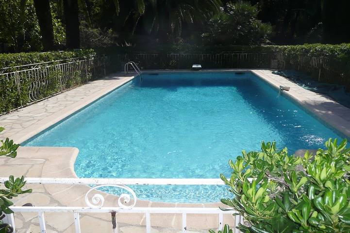 Appartement de vacances pour 6 personnes, avec Terrasse ainsi que Jardin et Piscine