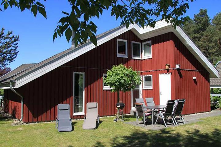Ferienhaus für 6 Personen, mit Terrasse und Sauna sowie Garten in Mirow - 2