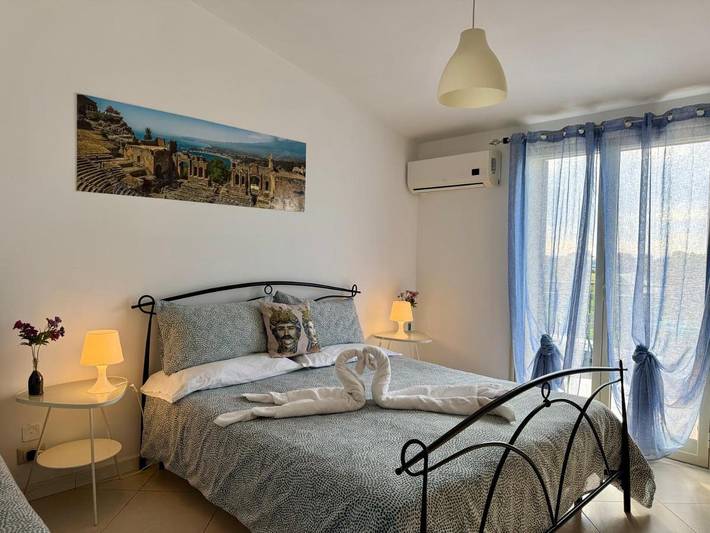 Chambre d’hôte pour 3 personnes, avec vue et balcon