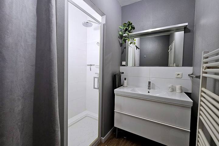 Apartamento entero, L'Odyssée - Charming 1-Bedroom Apt - Sleeps 4 - Historic Center - Pet-Friendly in Orleans, Valle del Loira